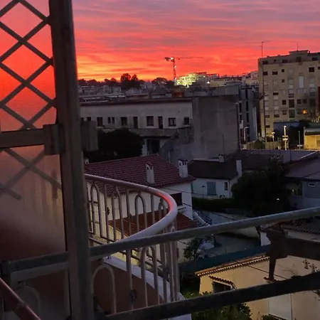 Good Location, Sunny Terrace, Beach And Shops At 4 Mn Apartment