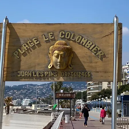 Good Location, Sunny Terrace, Beach And Shops At 4 Mn * Antibes